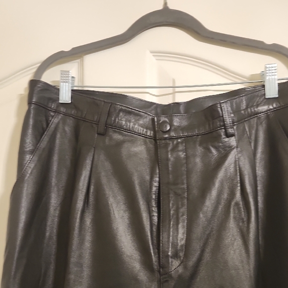 VANTAGE: Black Slim Fit Lambskin Leather Dress Pants with Pleats - Picture 2 of 4